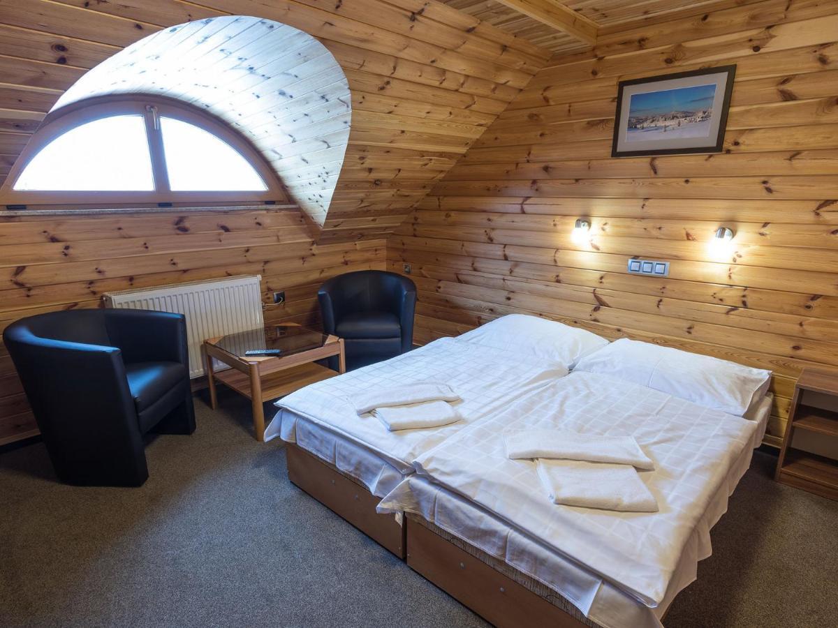 Ea Horsky Hotel Hajenka Модрава Екстериор снимка